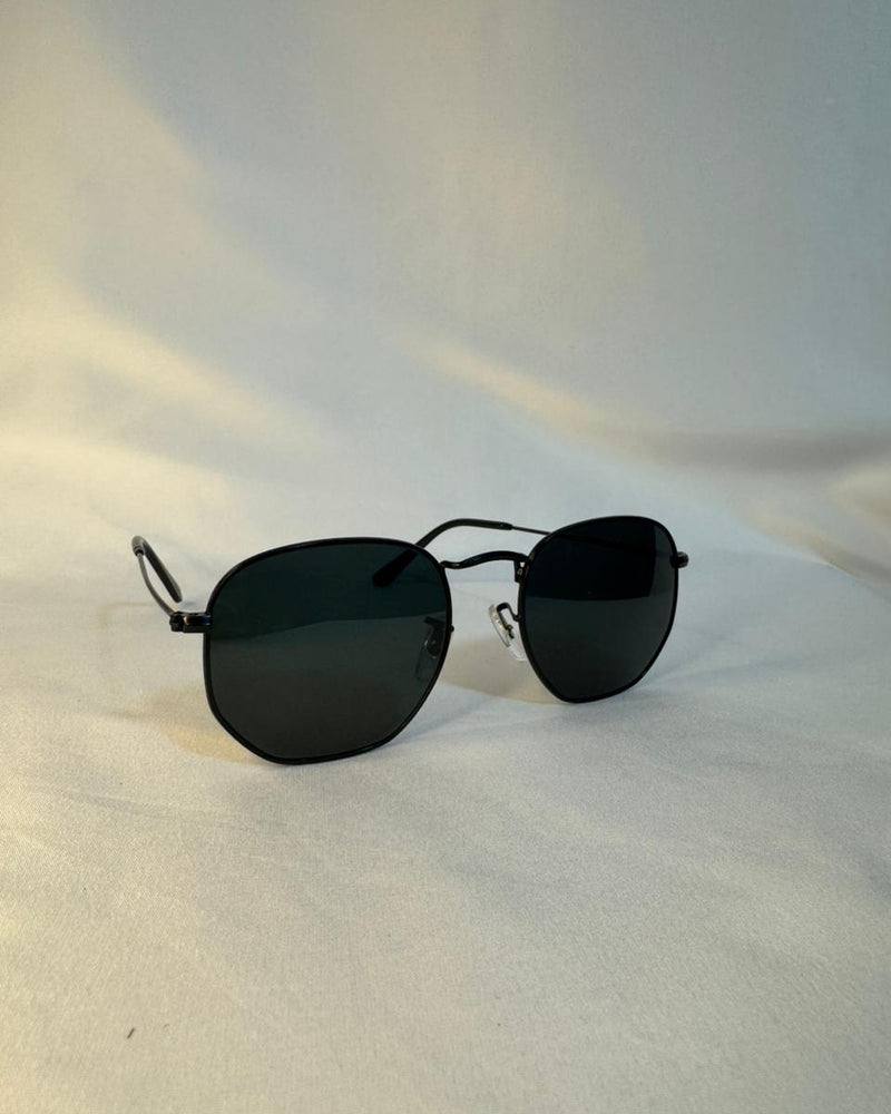 ÓCUROS CLASSIC HEXAGONAL PRETO — Lifestyle CLASSIC